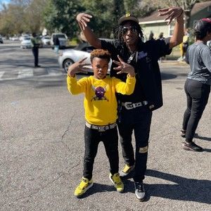 Meet your Posher, Ebe